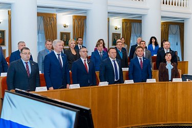 Депутаты приняли в первом чтении бюджет Оренбуржья 